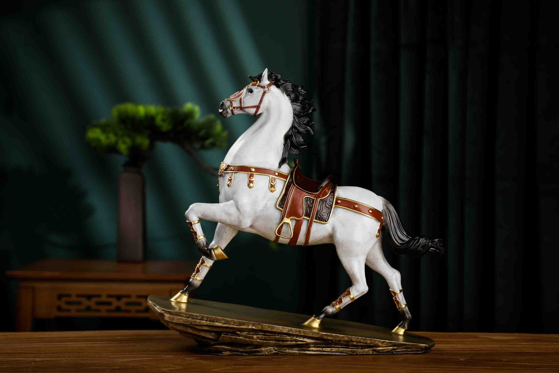 Swift White Horse Copper Ornament --Luxury gift & home decoration Godforwarder